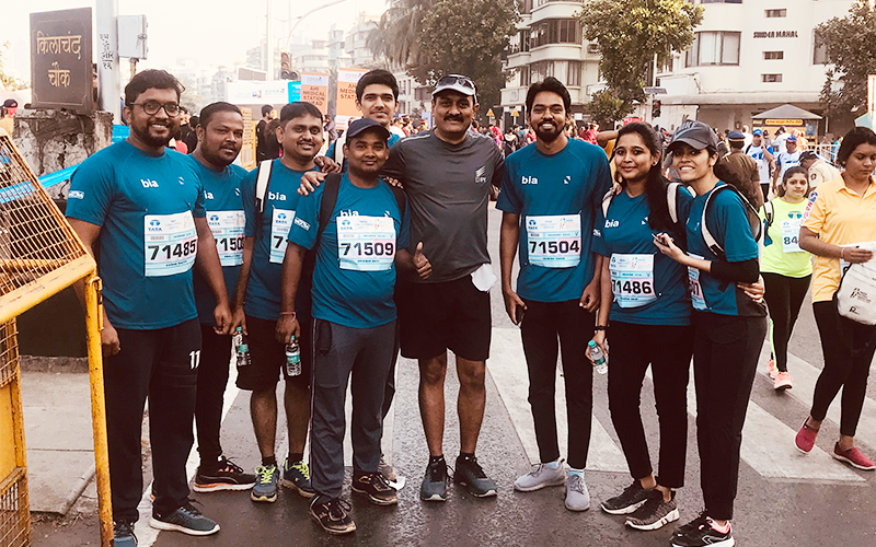 Mr. Nevil Sanghvi with its team at Tata Mumbai Marathon 2020